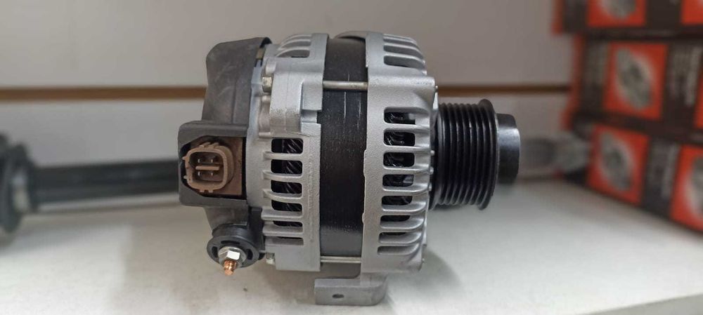 Генератор новый на Honda K20A 2л