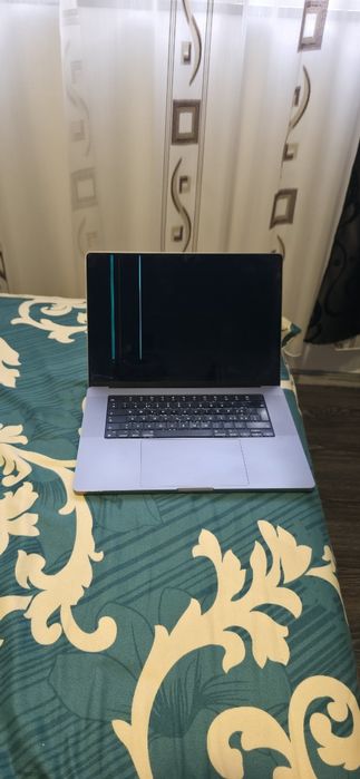 Mackbook pro 16 inch  a2485 pentru piese
