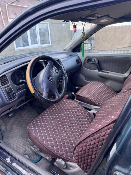 Продам машину Ниссан