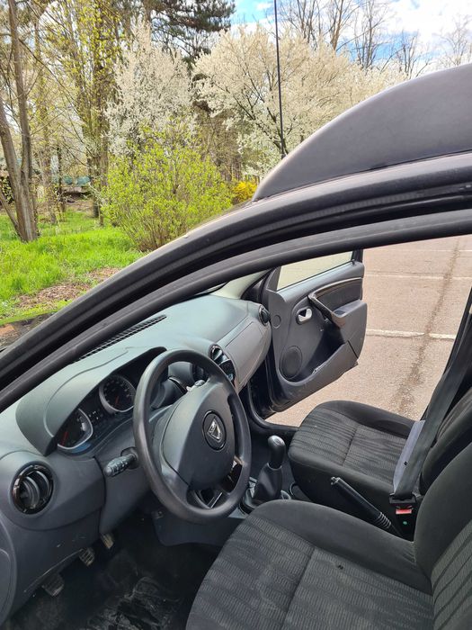 Vând Dacia Duster