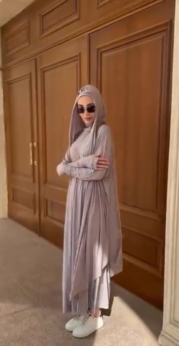 Продаю срочно!ТРОЙКУ ХИДЖАБ