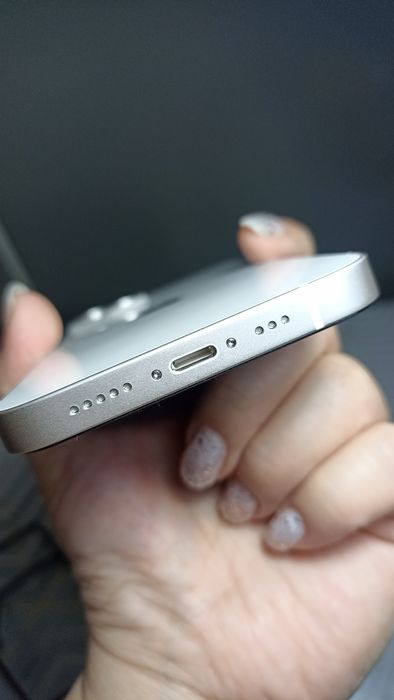 Продам iPhone 14, 128gb цвет Starlight