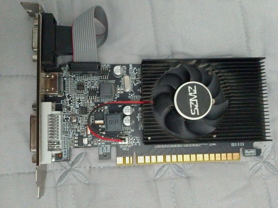 NVIDIA GeForce GT 210 1GB видеокарта