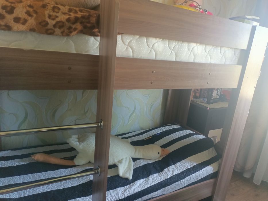 Продам двухъярусную кровать