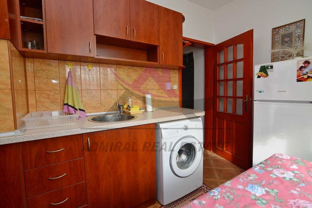 Супер Локация и Цена! Гарсониера- Базар Левски