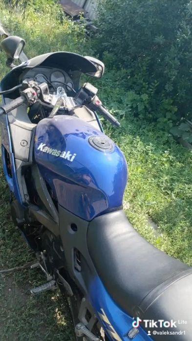 Продам Кавасаки zzr 400