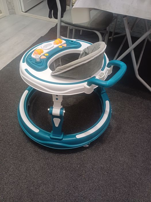 Продаётся фирменный ходунок Baby walker