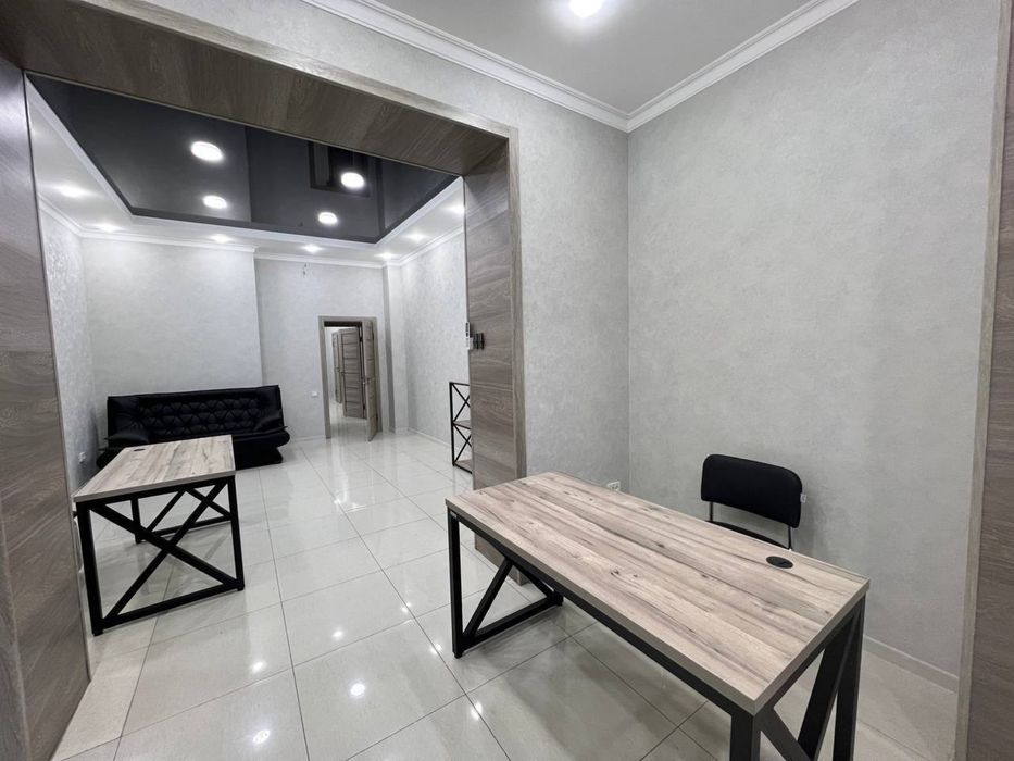 Аренда евро офис с мебелью улица Шота Руставелли ор:Аски вдоль дороги