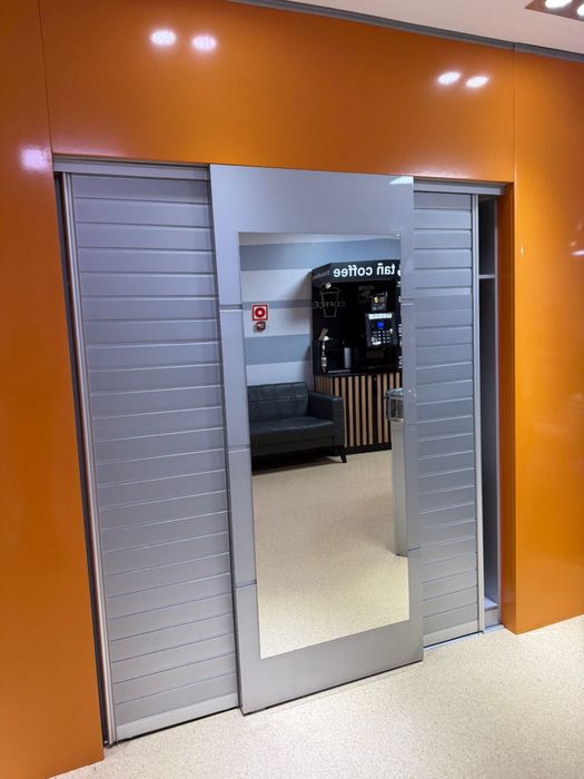 Гардеробный шкаф встроеный