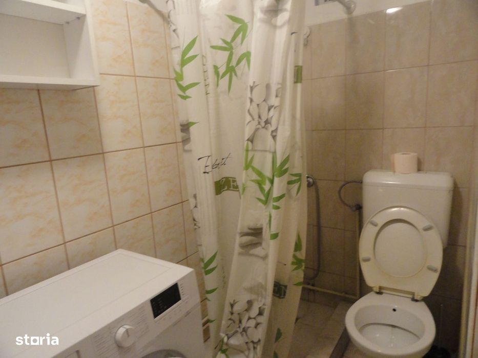 Apartament 2 camere, etaj 2, Bdul Revolutiei, 103 mp, renovat, mobilat