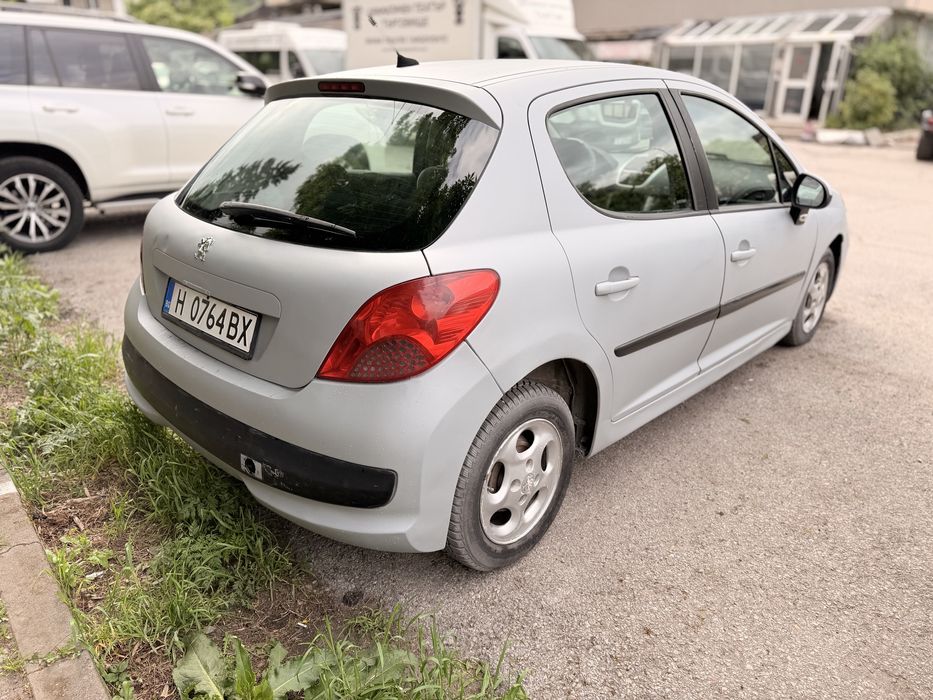 Peugeot 207 2007г. Бензин газ