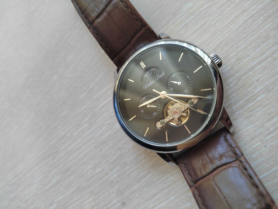 Механичен часовник Walter Bach