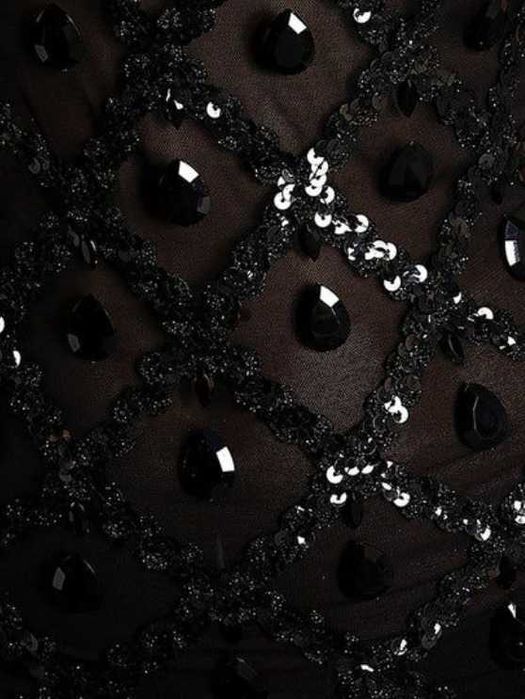 Черна официална рокля с камъни