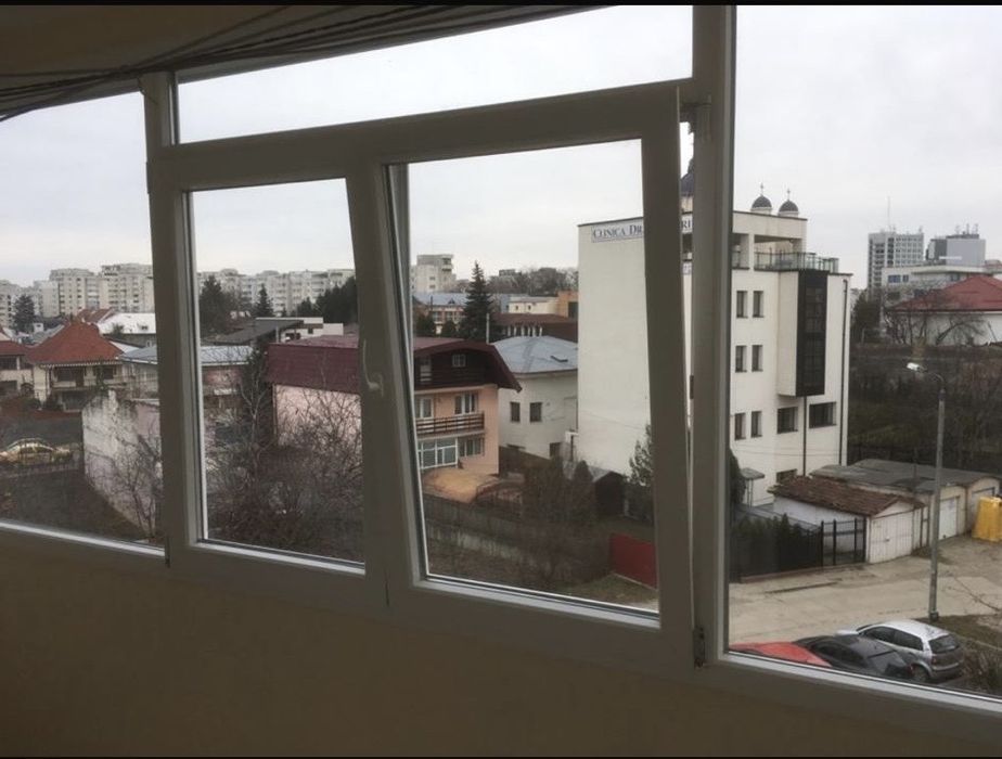 Ofer spre inchiriere garsoniera zona centrala