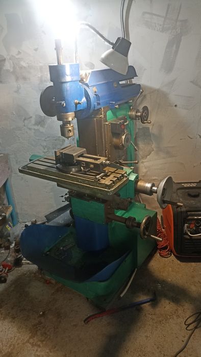 Станок фрезерный универсальный модели 625