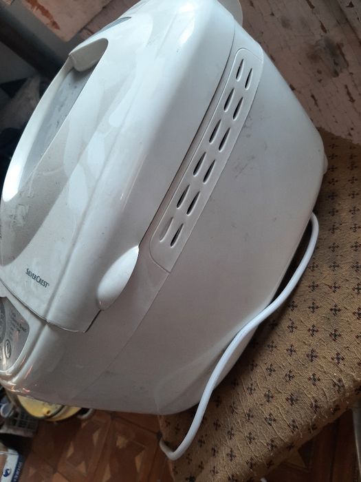 Хлебопечка новый ,не использован.