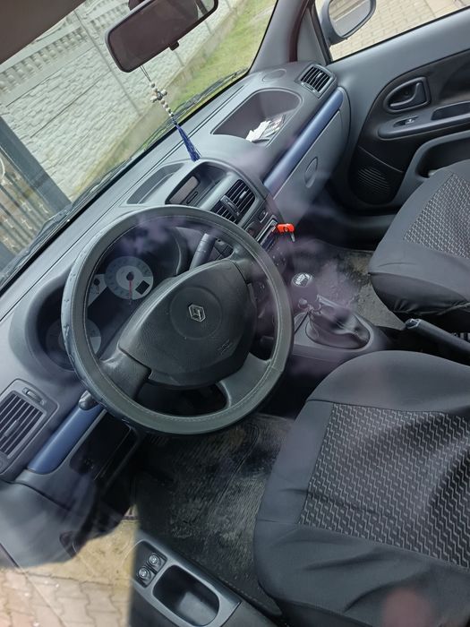 Vând Renault Simbol