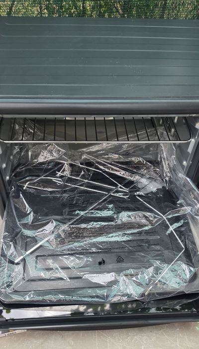 Малка фурна CECOTEC 60L 2200w.
