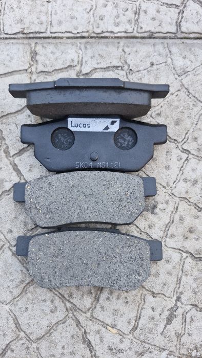 Продам колодки тормозные на Хонду