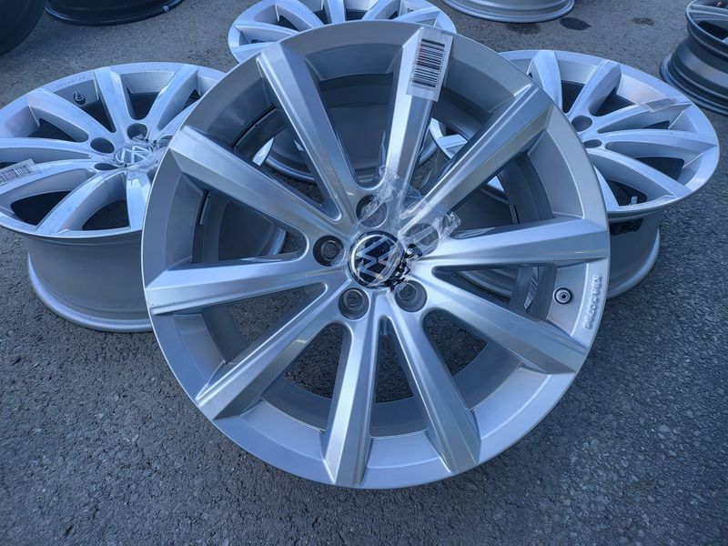 18цола Vw Фолксваген Volkswagen 5x112 Оригинални 4бр