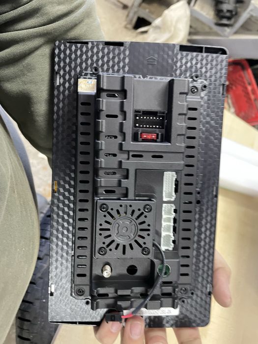 Продам магнитолу андроид 10 дюймов