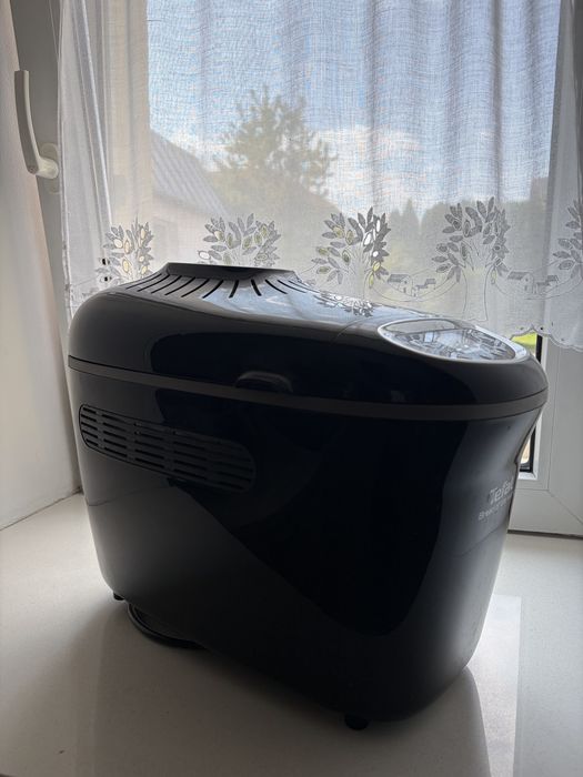Mașină de copt pâine