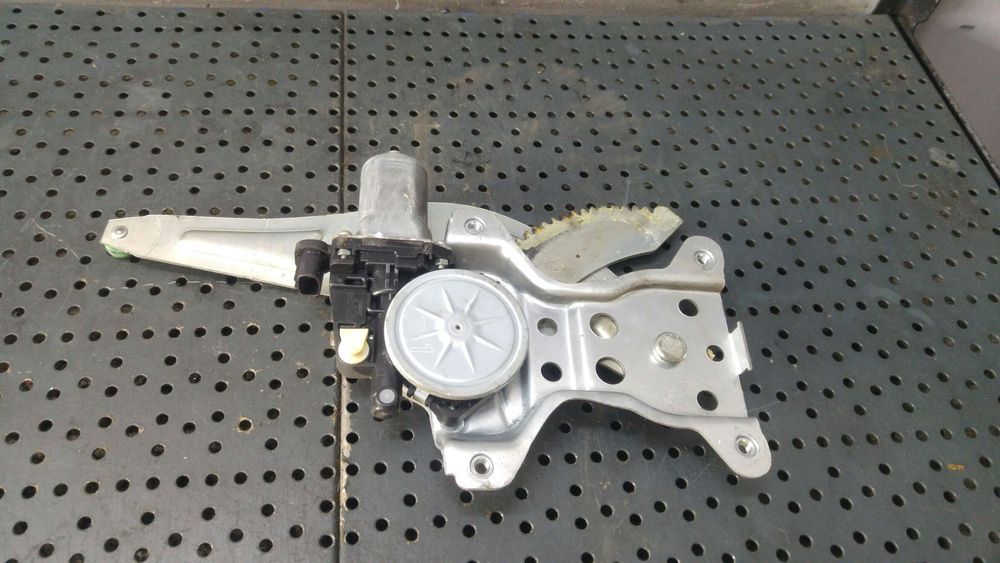Macara cu motoras dreapta spate fiat sedici 189