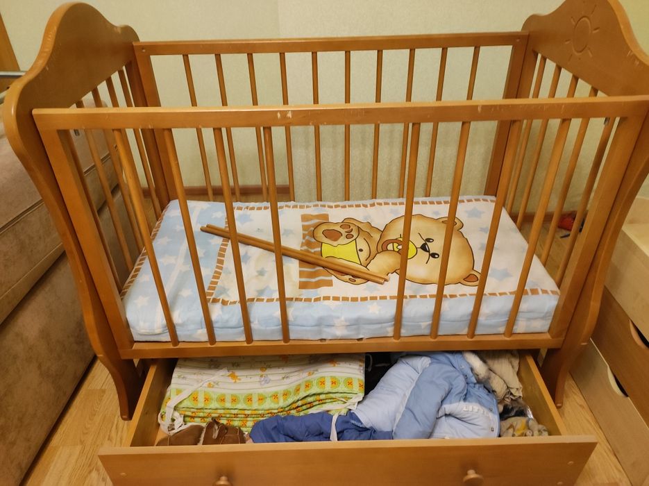 Детская кровать б/у