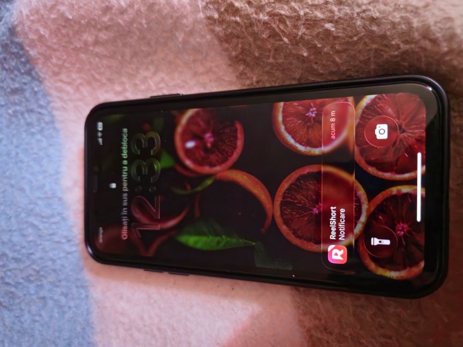iPhone 11 64 GB în stare buna 88%