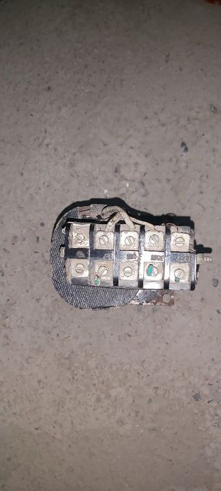 Трансформатор сотилади кириш 220в чикиш 36в куввати 0.25kw