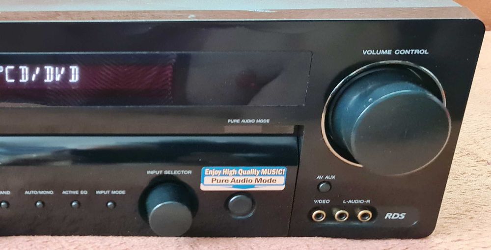Kenwood KRF-V5200 putere 2X100 W pe 8 Ohm sau 5X100 W pe 8 Ohm