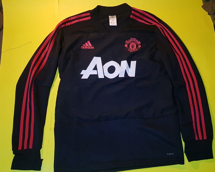 Adidas   Manchester United мъжка.  спортна блуза