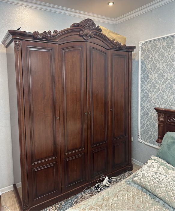 Спальный гарнитур