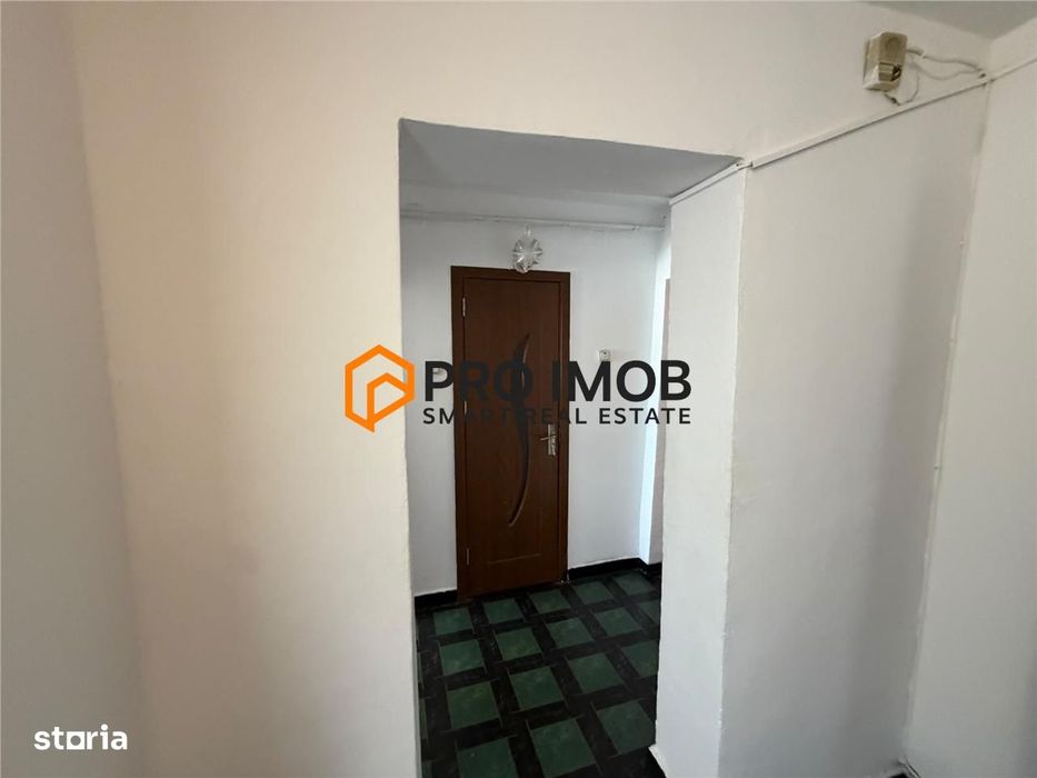 Apartament 3 camere cf 1 semidecomandat zona Unirii Sud