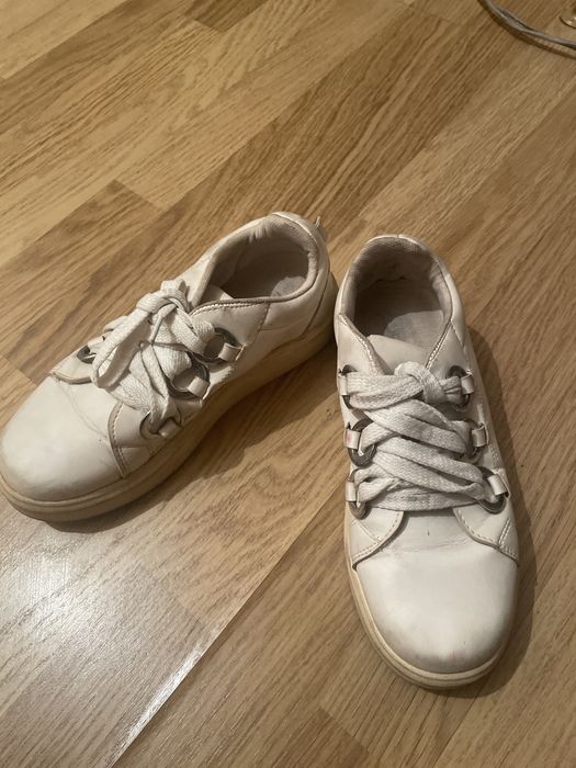 Спортивные туфли кроссовки кеды