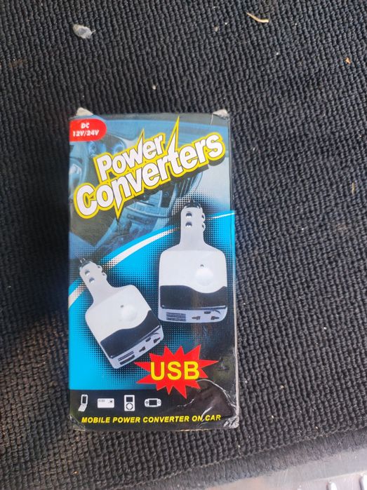 Адаптер за 12/24 волта