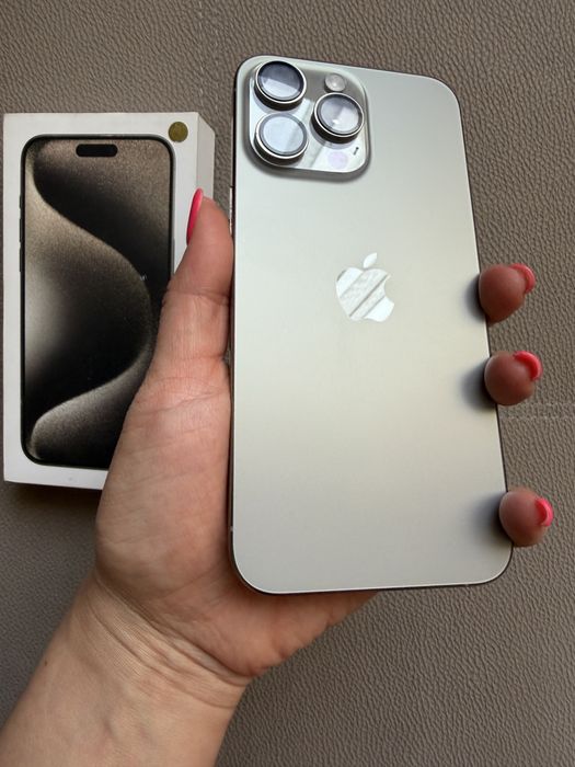 iPhone 15 pro max 256 titanium