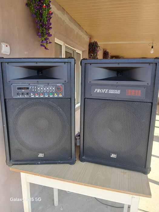 Boxe de vanzare beleti