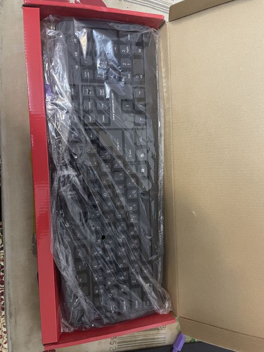 Продам клавиатуру