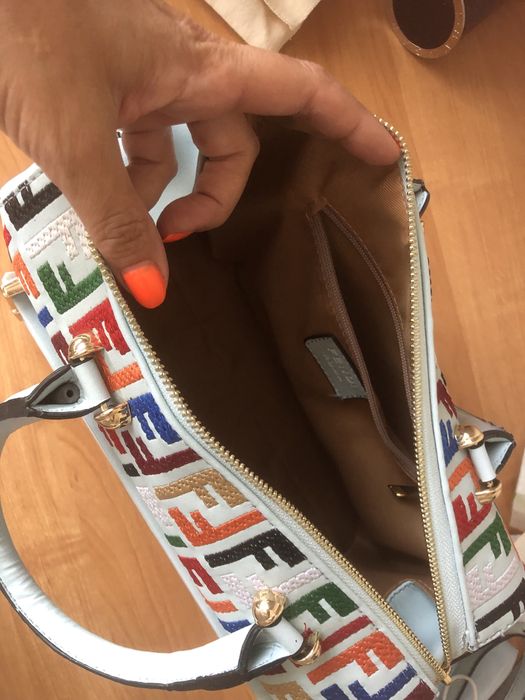 Сумочка  аксессуар fendi