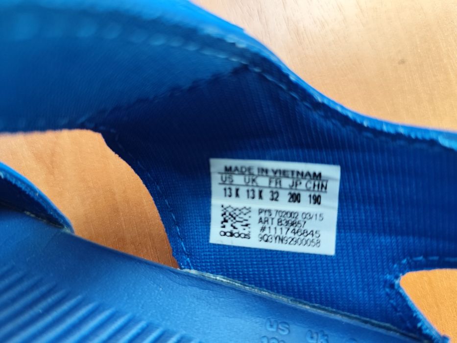 Adidas сандали 32