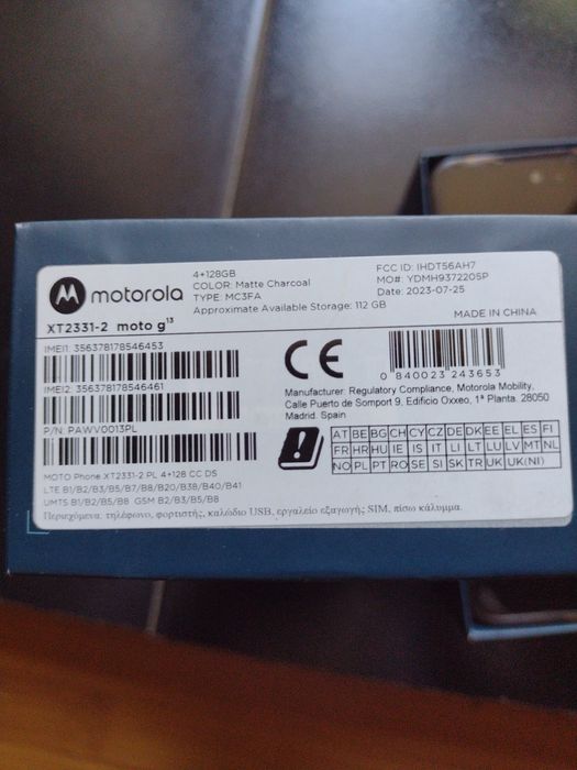Vând Motorola Moto G13-4GB RAM/128 GB-impecabil.