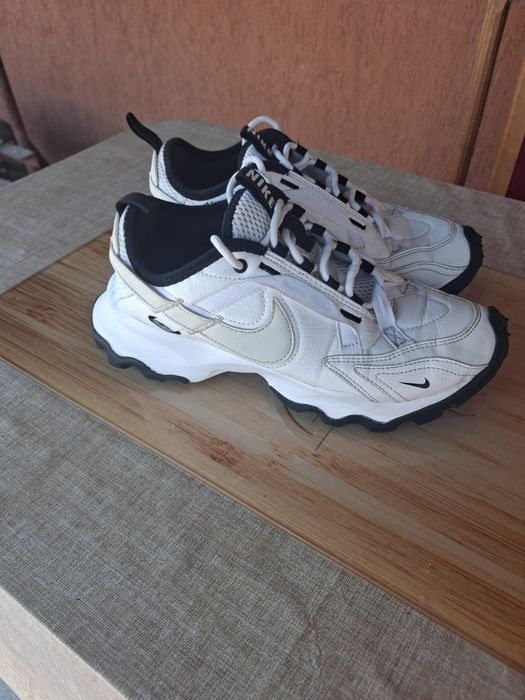 Adidași Nike de damă