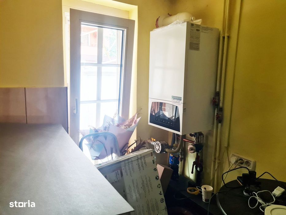 Spațiu Comercial / Apartament 2 Camere cu Vitrină - Cal. Romanilor