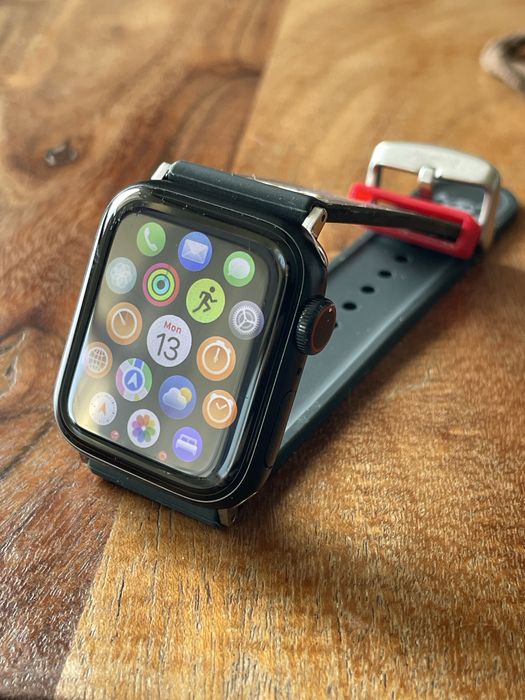 Apple watch SE 2nd gen 40mm LTE
