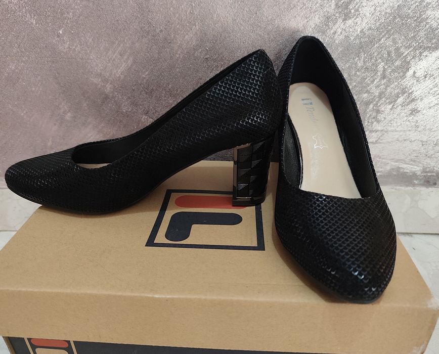 Черни дамски обувки на ток