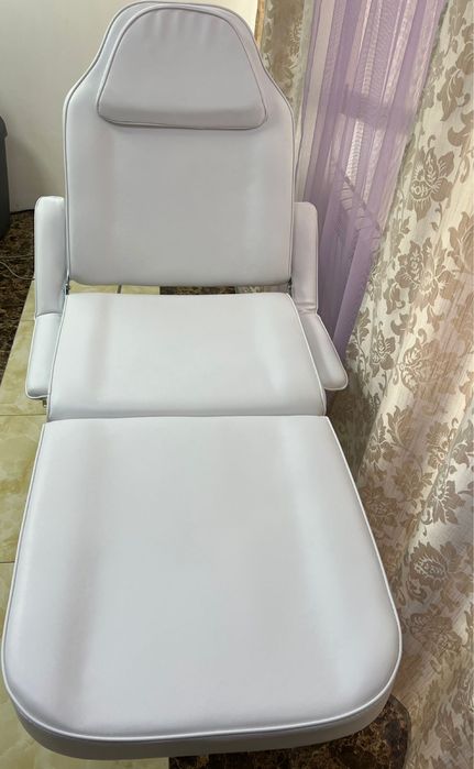 Кушетка косметолога