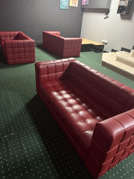 Срочно продаи диваны