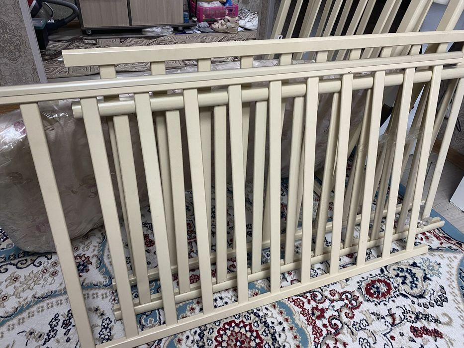 Продам детскую кроватку