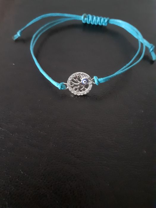 Ръчно изработени гривни